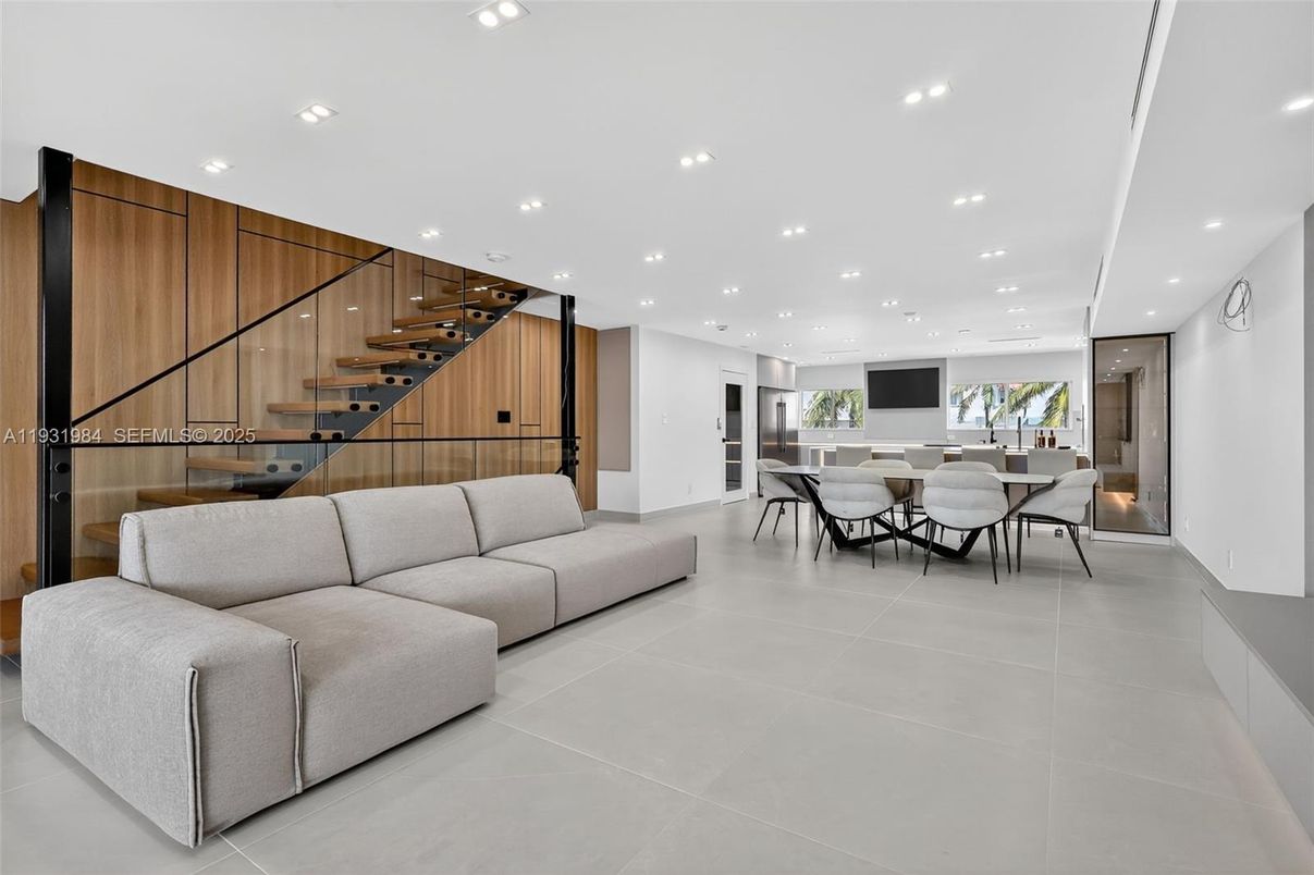 Dining room, Interior, Living room, Recessed Lighting