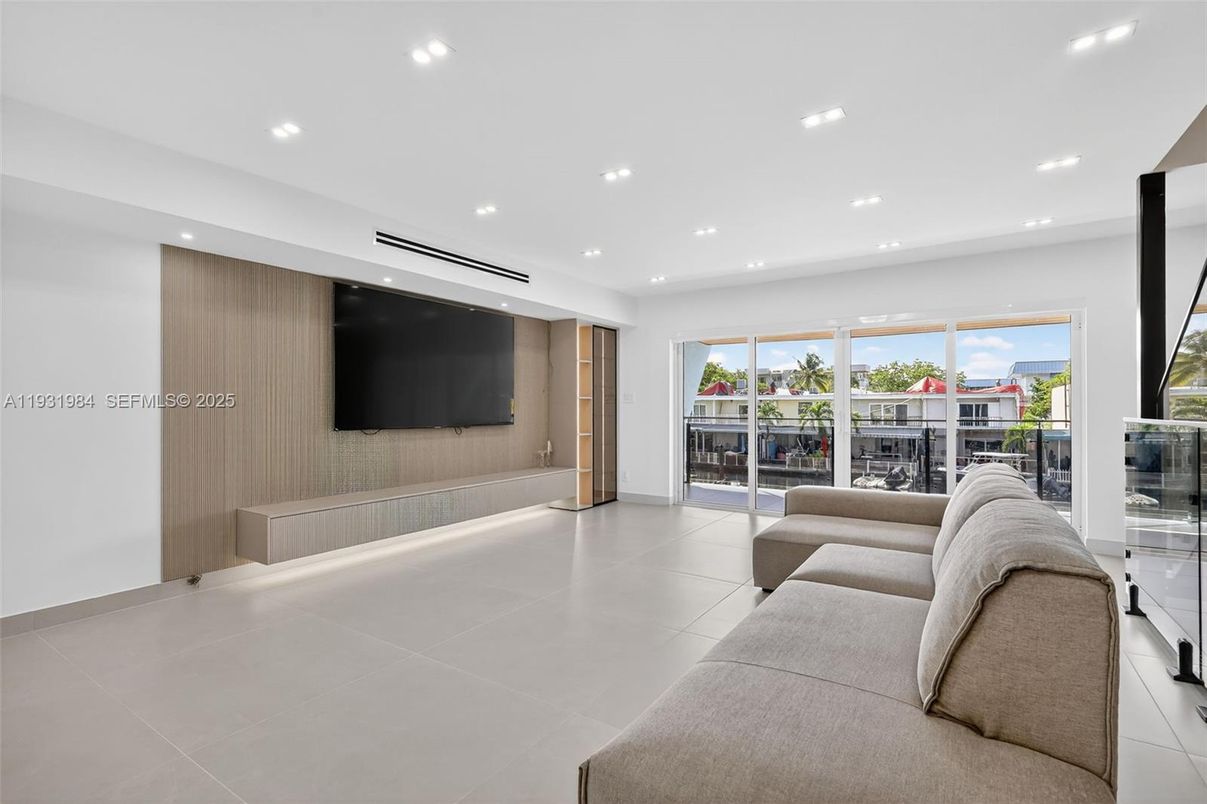 Interior, Living room, Recessed Lighting