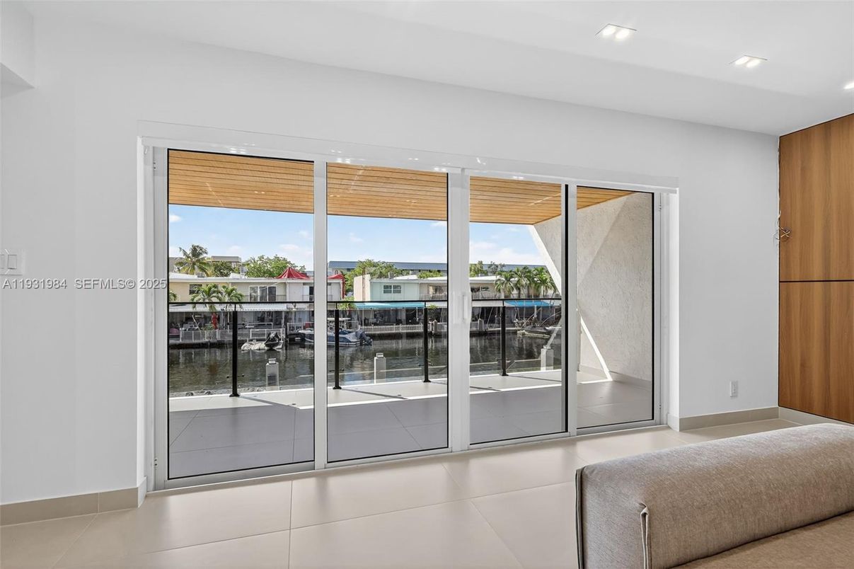 Interior, Recessed Lighting, Water