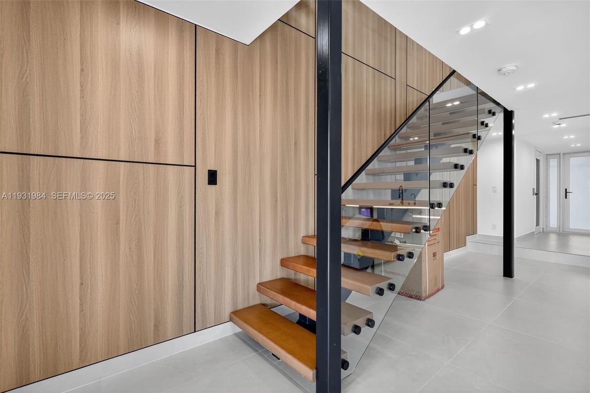 Interior, Recessed Lighting