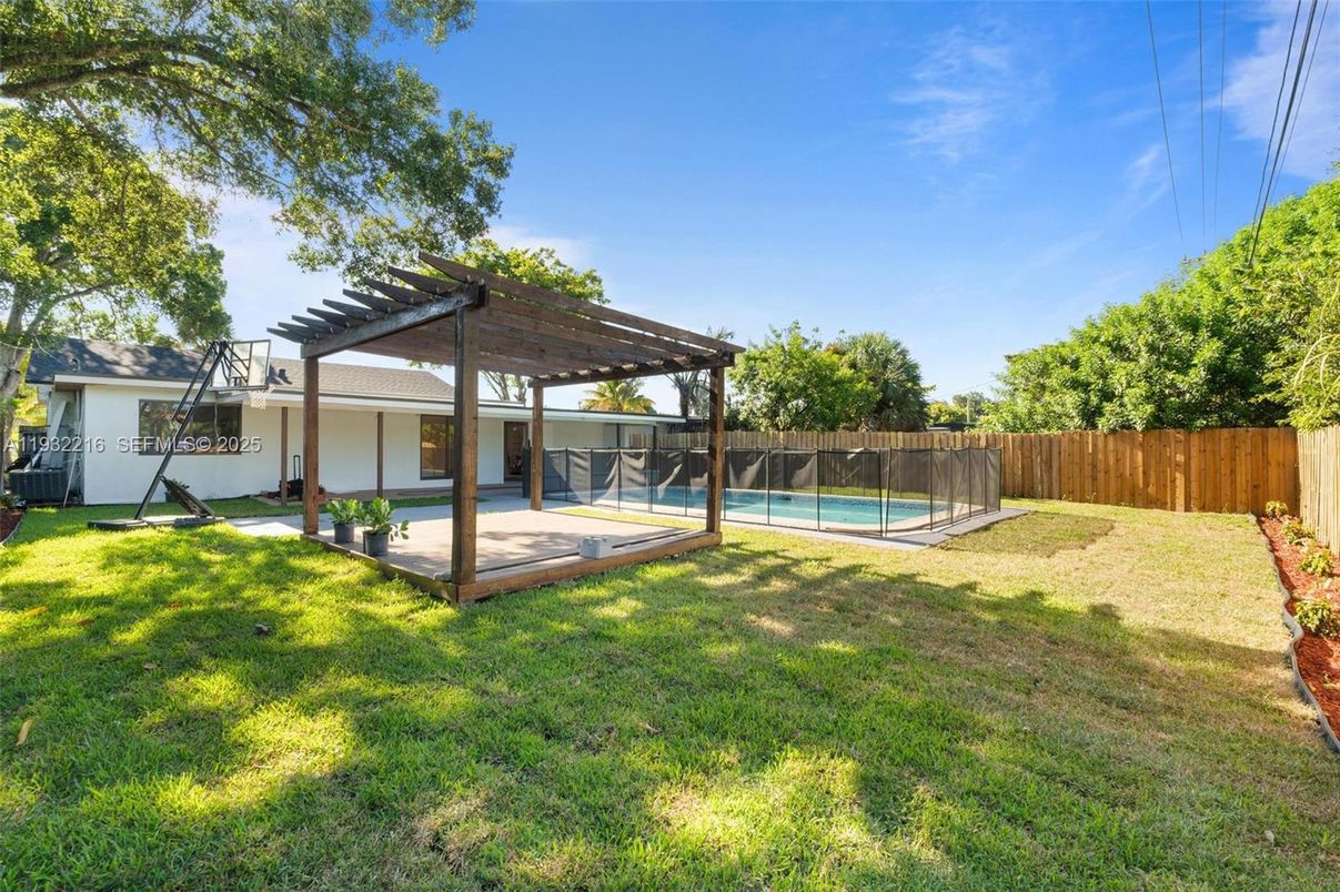 Backyard, Exterior, Pool