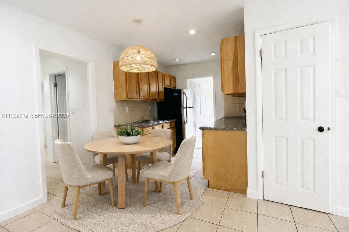 Chandelier, Dining room, Interior, Kitchen, Pendant Lights, Recessed Lighting