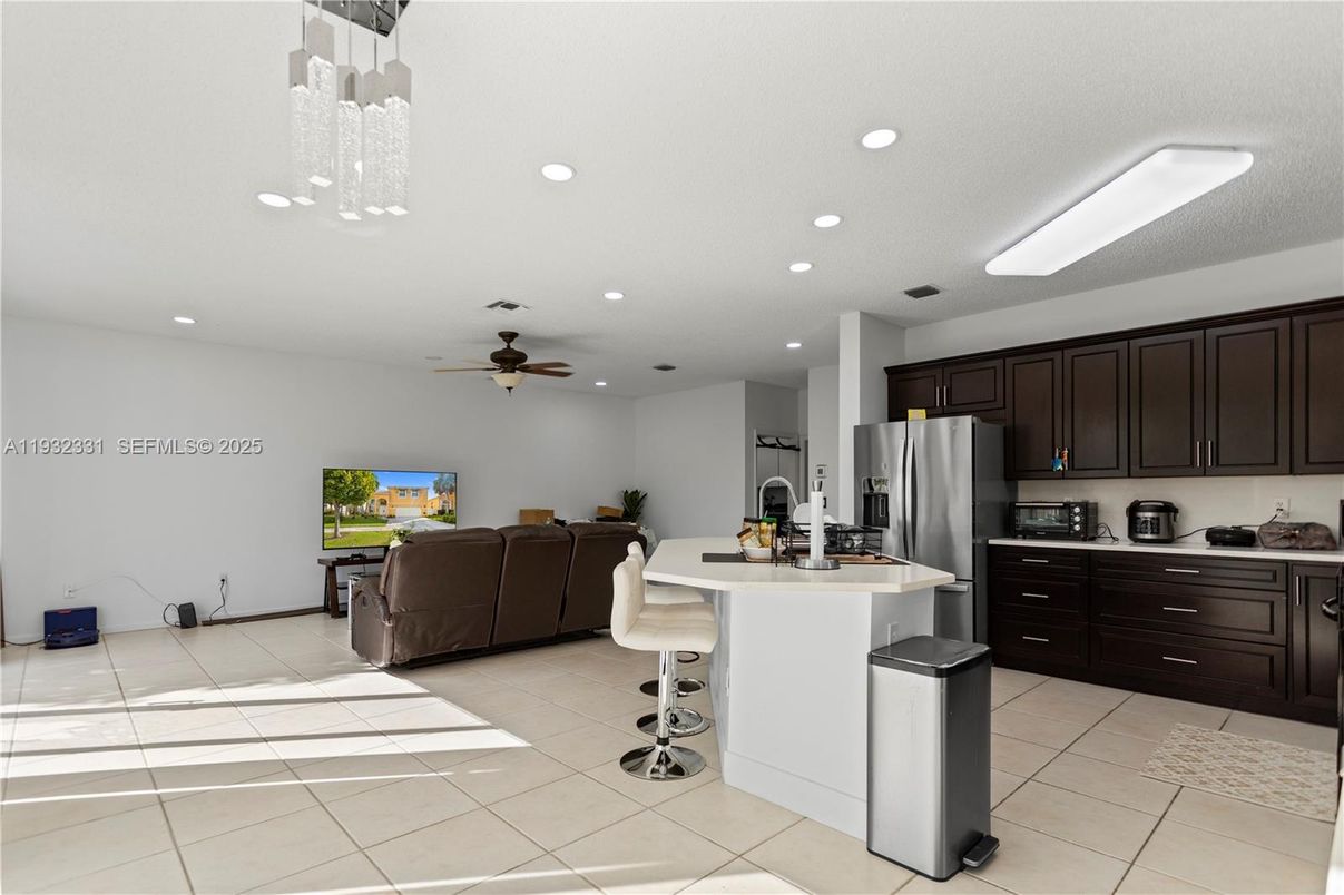 Interior, Kitchen, Living room, Recessed Lighting, Stainless Steel Appliances