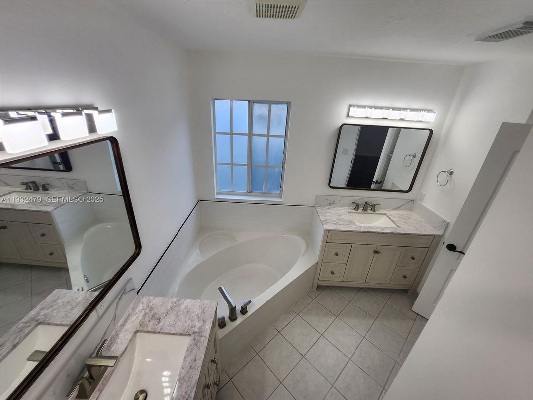 Bathroom, Dual Sink Vanities, Interior