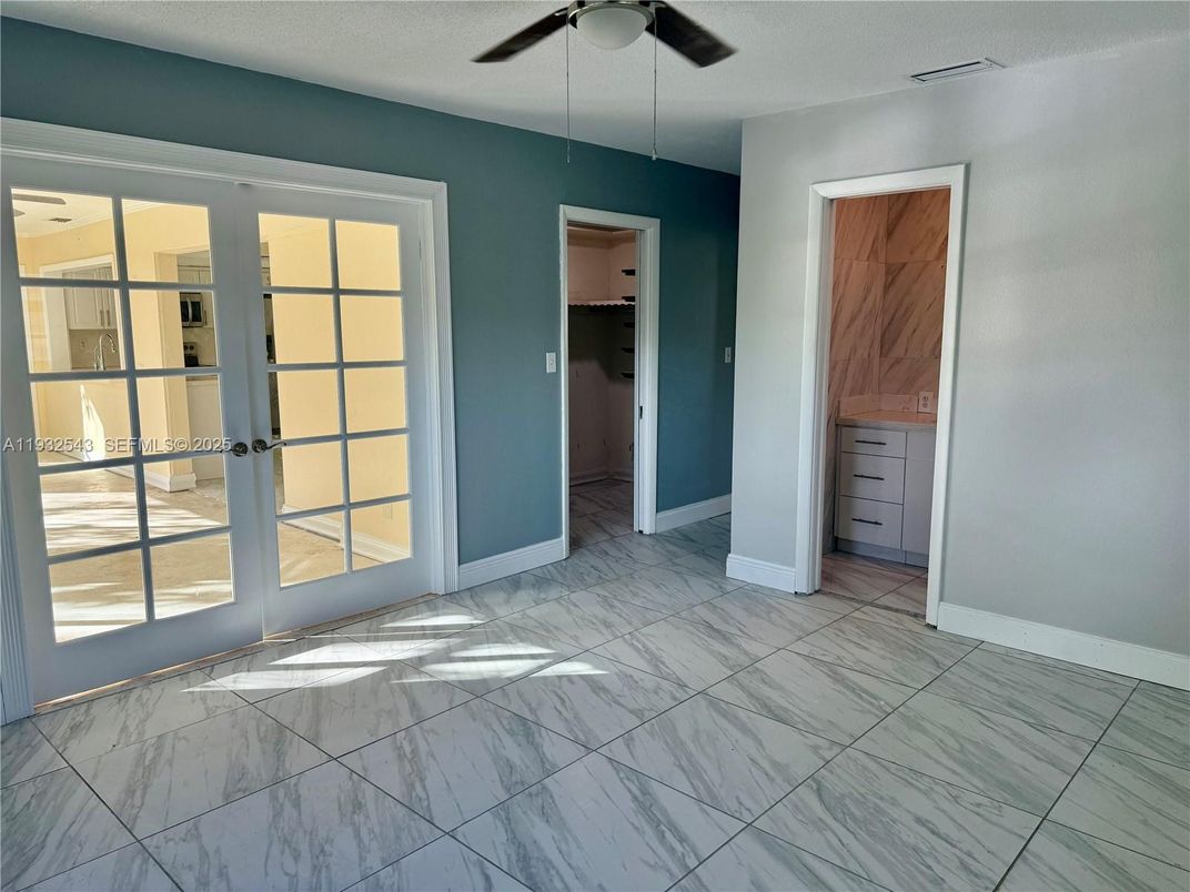 Empty room, Interior, Marble