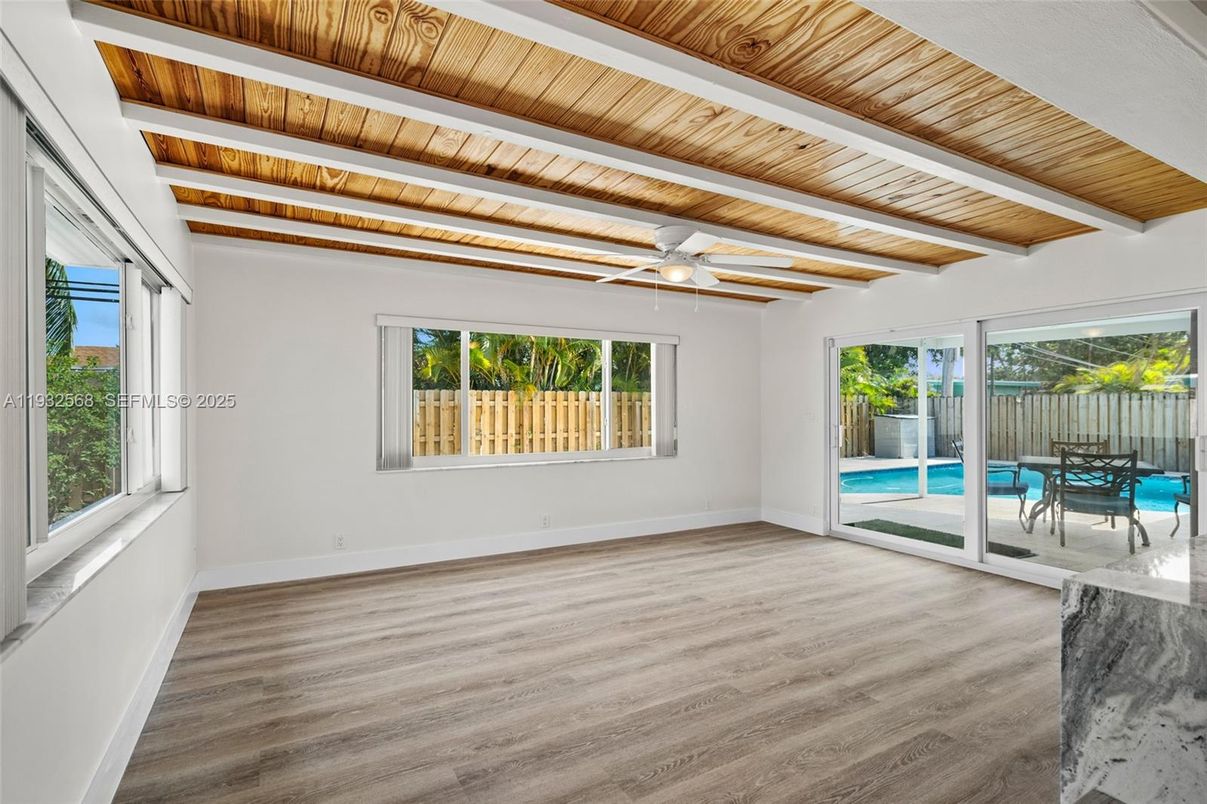 Empty room, Interior, Wooden Beams, Wooden Ceilings, Wood Texture Flooring