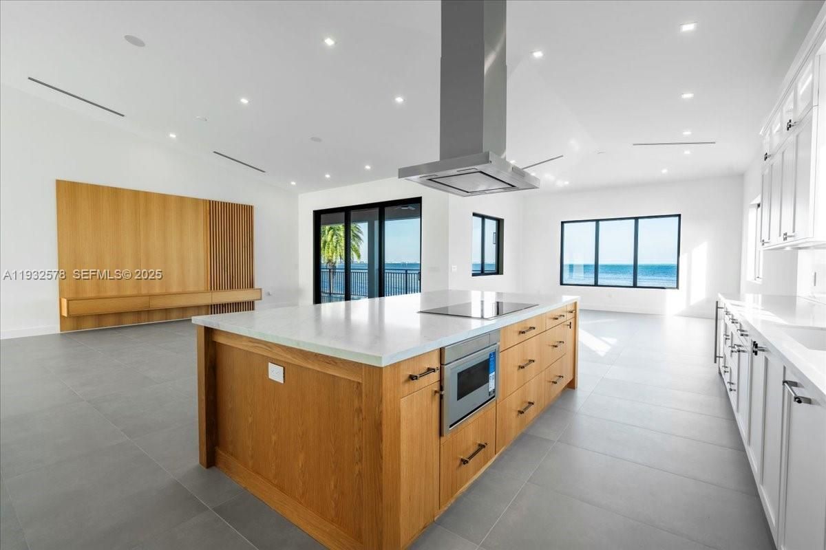 Interior, Kitchen, Recessed Lighting, Water