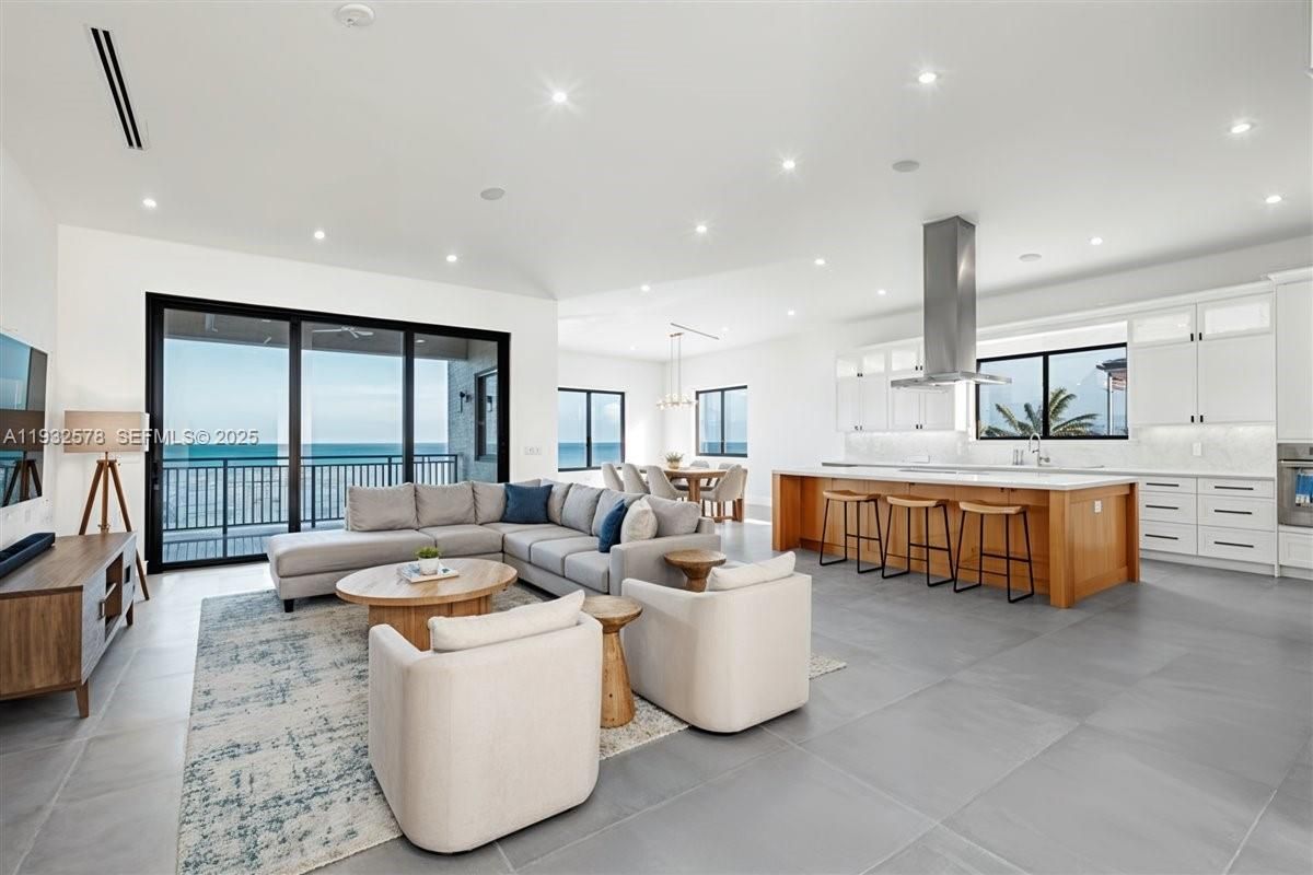 Dining room, Interior, Kitchen, Living room, Pendant Lights, Recessed Lighting, Water