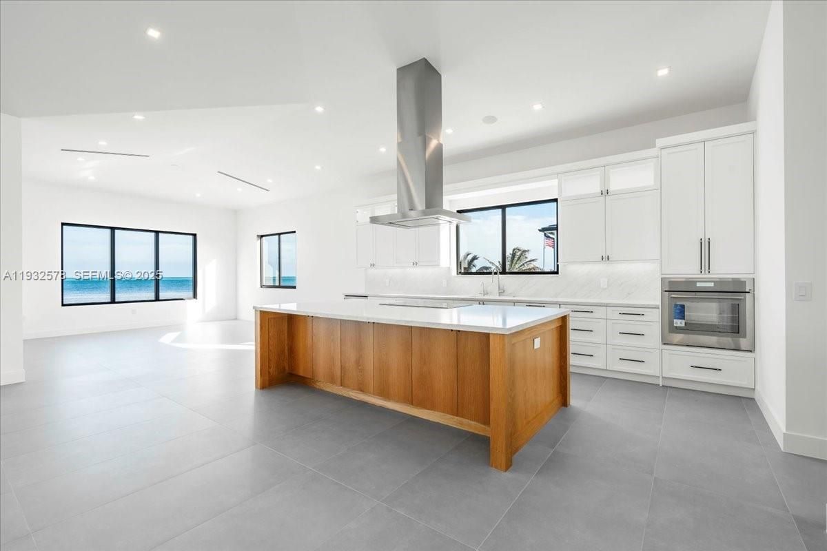 Interior, Kitchen, Recessed Lighting, Water