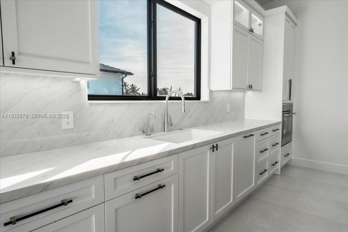 Interior, Kitchen, Marble Walls, Water