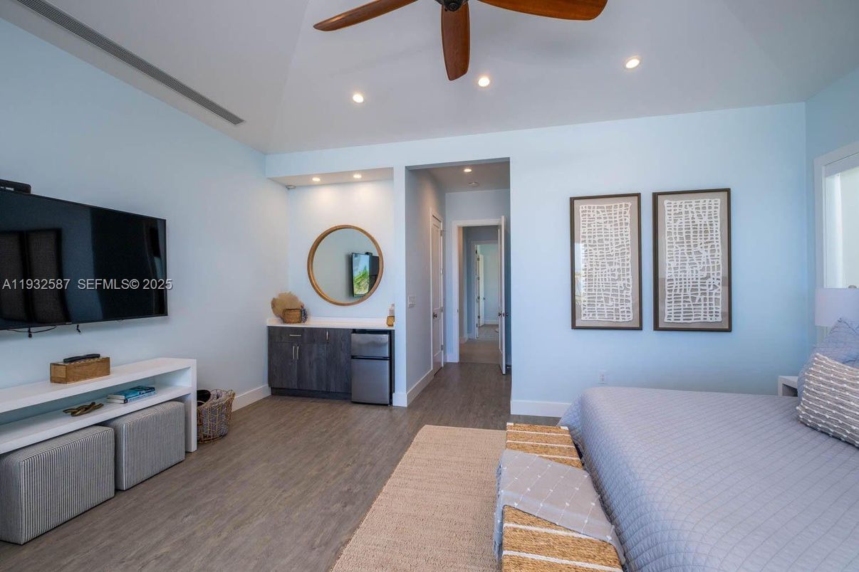 Bedroom, Interior, Recessed Lighting, Wood Texture Flooring