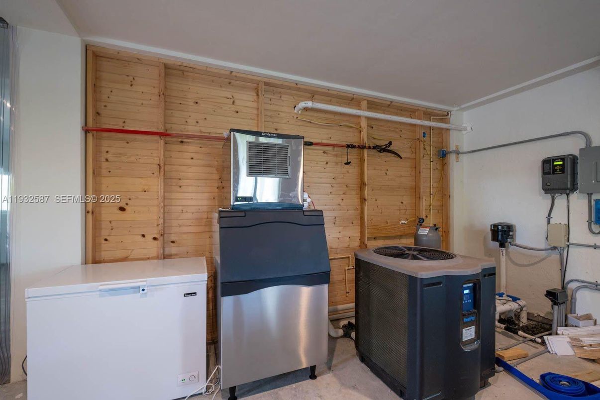 Interior, Wooden Walls