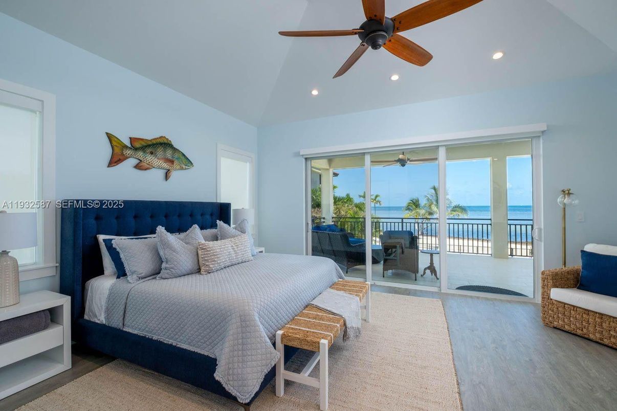 Bedroom, Interior, Recessed Lighting, Water, Wood Texture Flooring