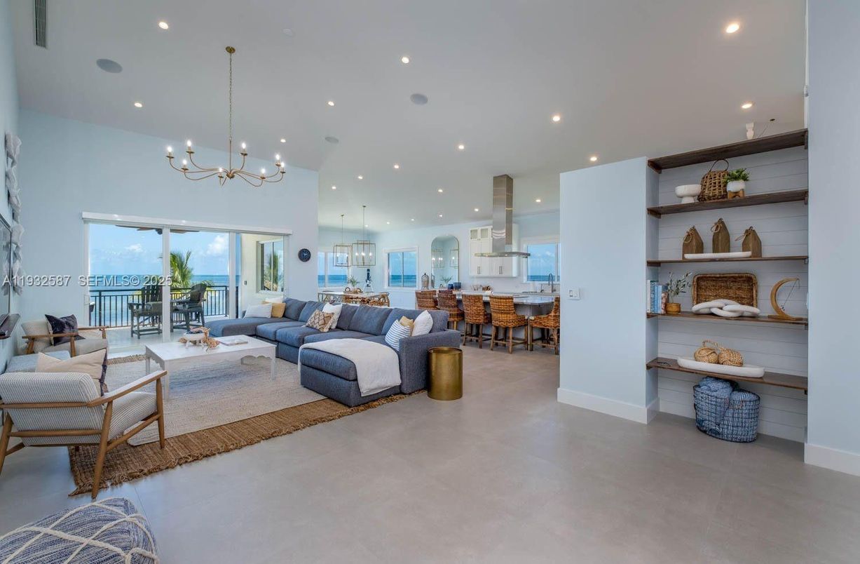 Chandelier, Dining room, Interior, Kitchen, Living room, Pendant Lights, Recessed Lighting, Water