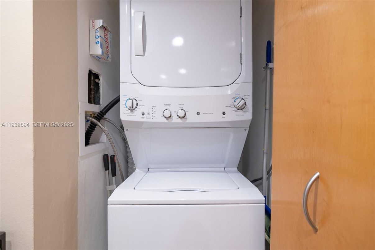 Interior, Utility Closets, Washer