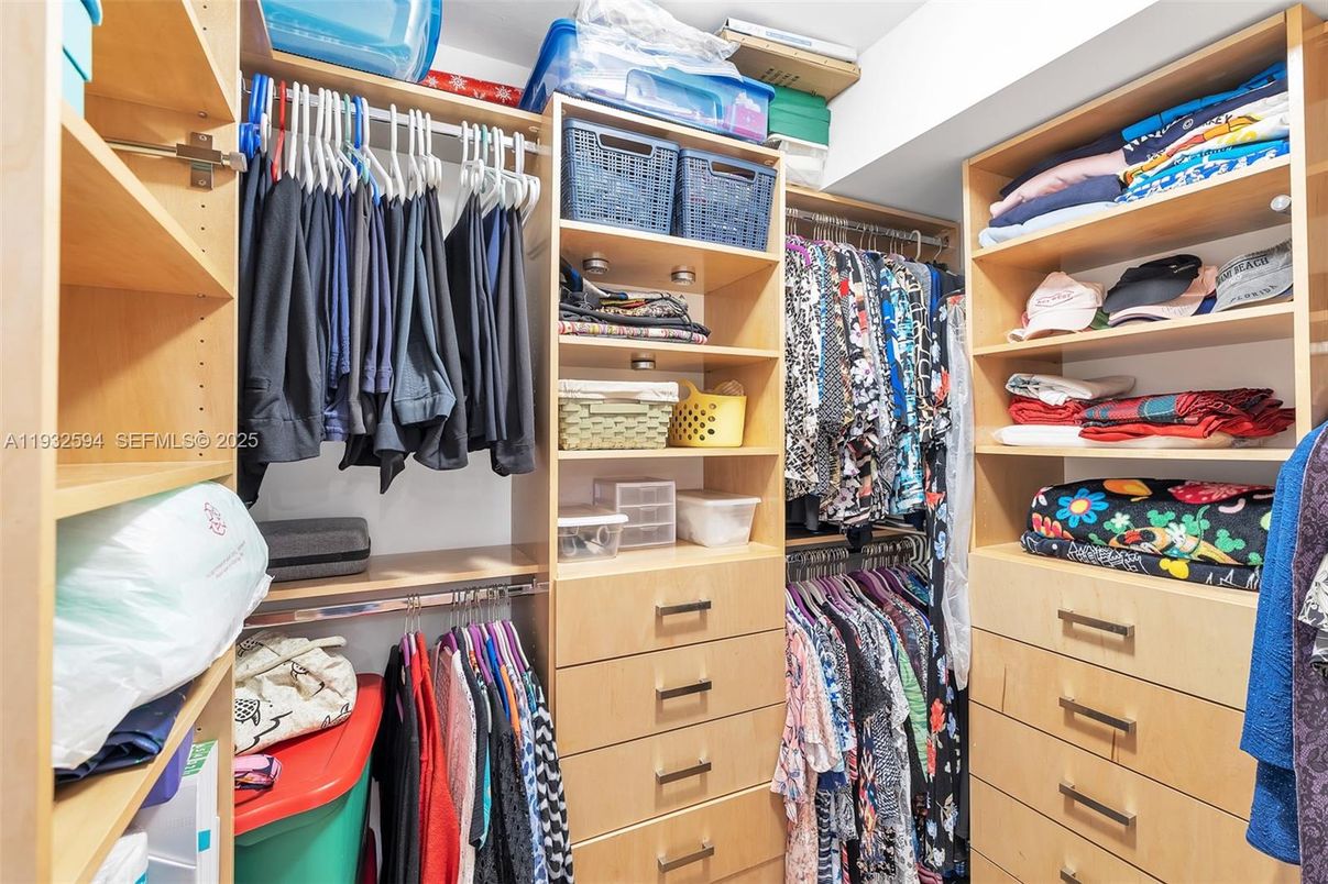 Interior, Walk-in Closets