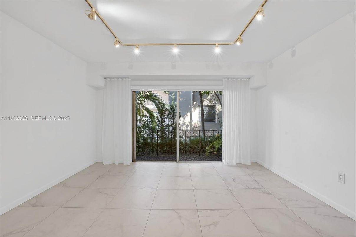 Empty room, Interior, Marble