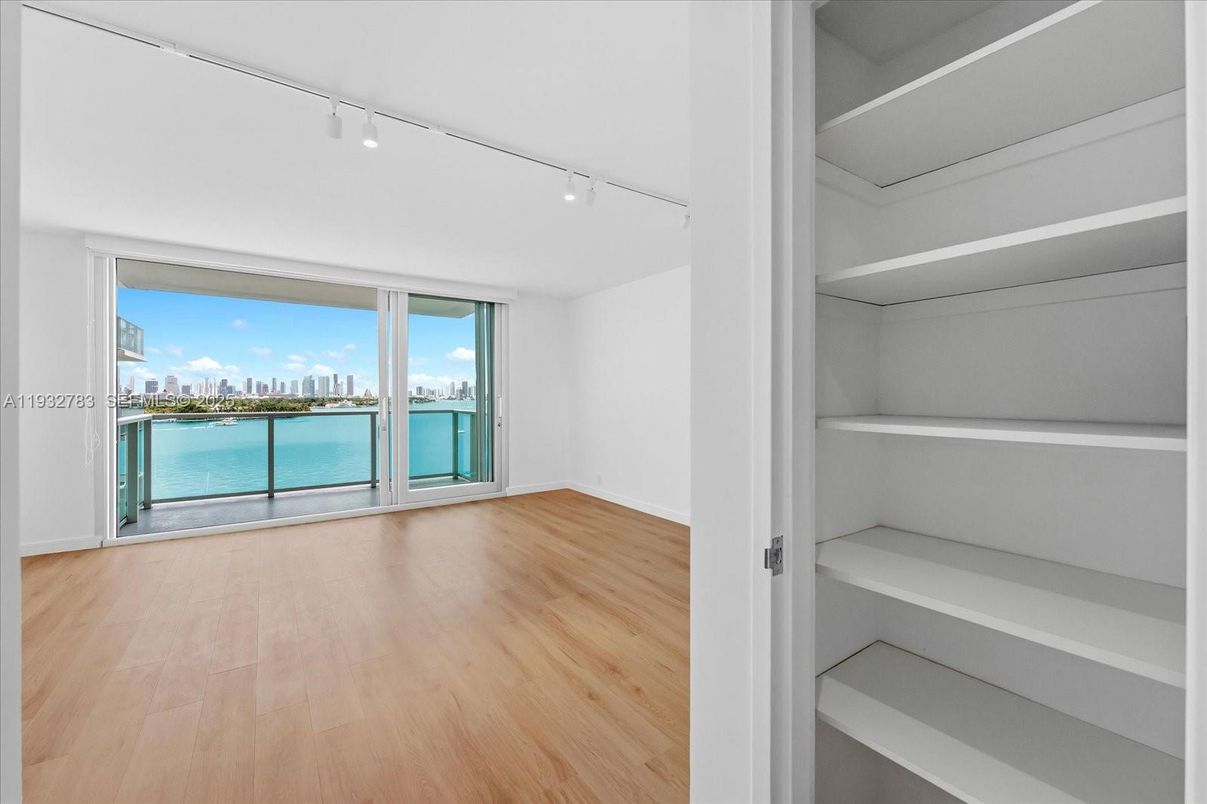 Empty room, Interior, Water, Wood Texture Flooring