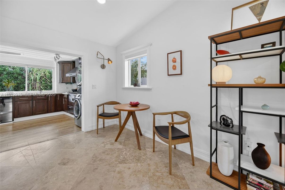 Dining room, Interior, Recessed Lighting, Washer, Wood Texture Flooring