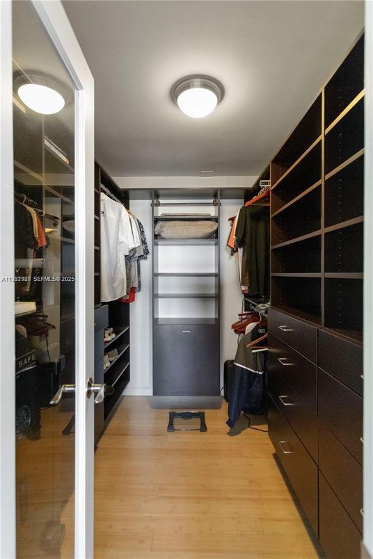 Interior, Walk-in Closets, Wood Texture Flooring