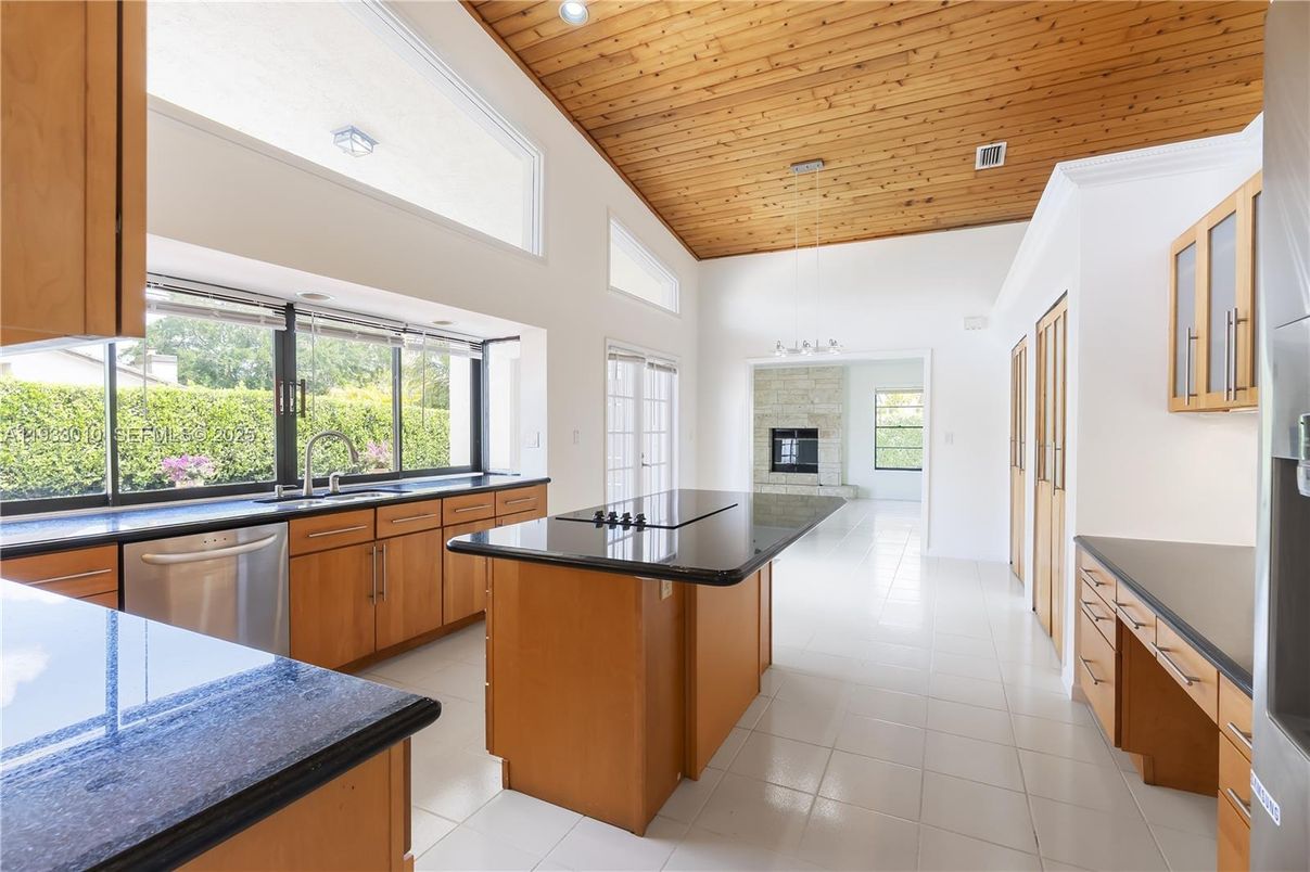 Fireplace, Interior, Kitchen, Pendant Lights, Recessed Lighting, Wooden Ceilings