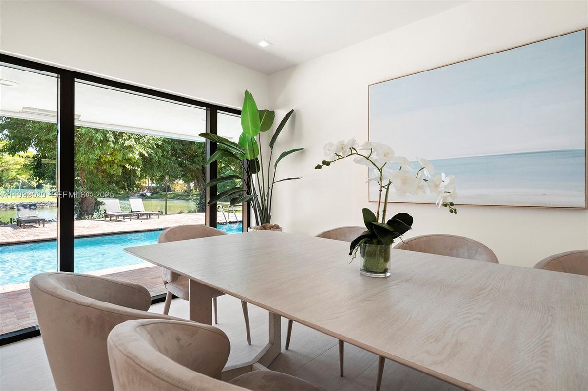 Dining room, Interior, Recessed Lighting, Water