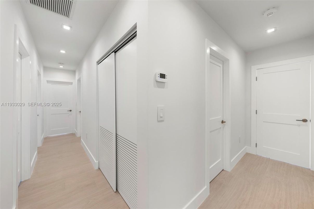 Interior, Recessed Lighting