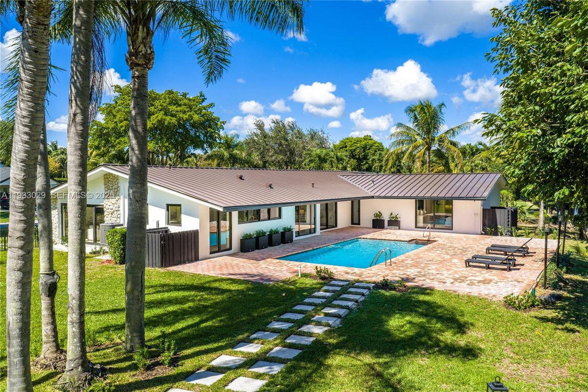 Backyard, Exterior, Pool