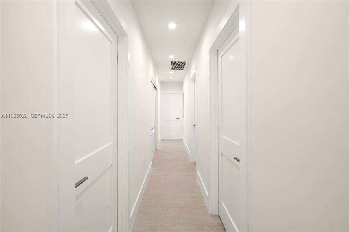 Interior, Recessed Lighting