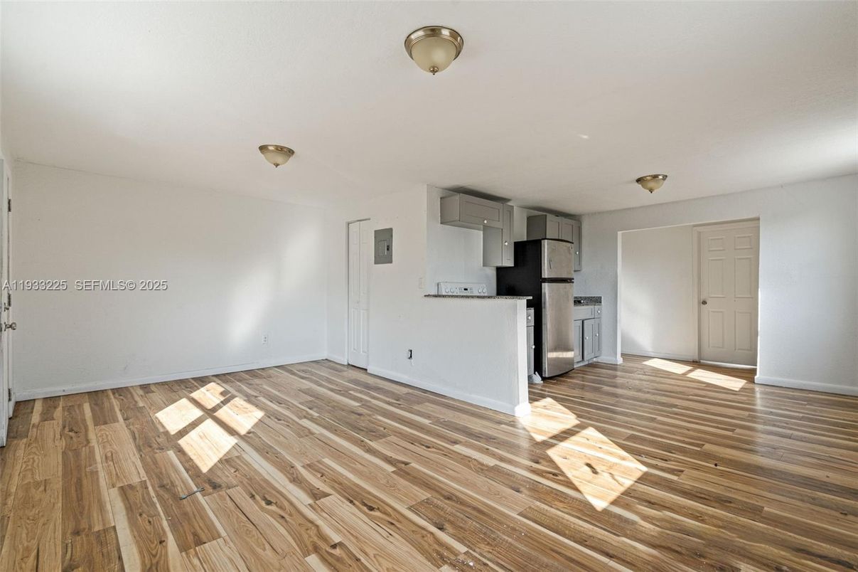 Empty room, Interior, Kitchen, Wood Texture Flooring