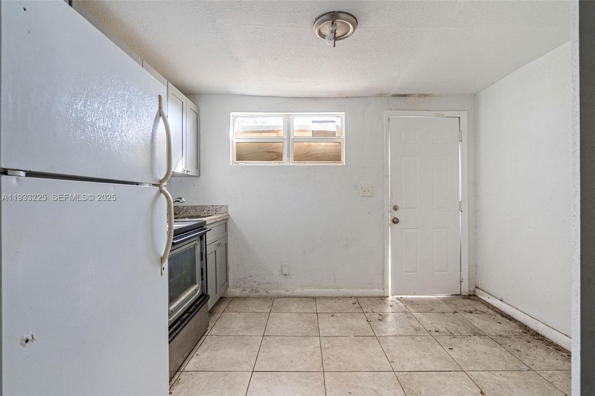 Empty room, Interior, Kitchen