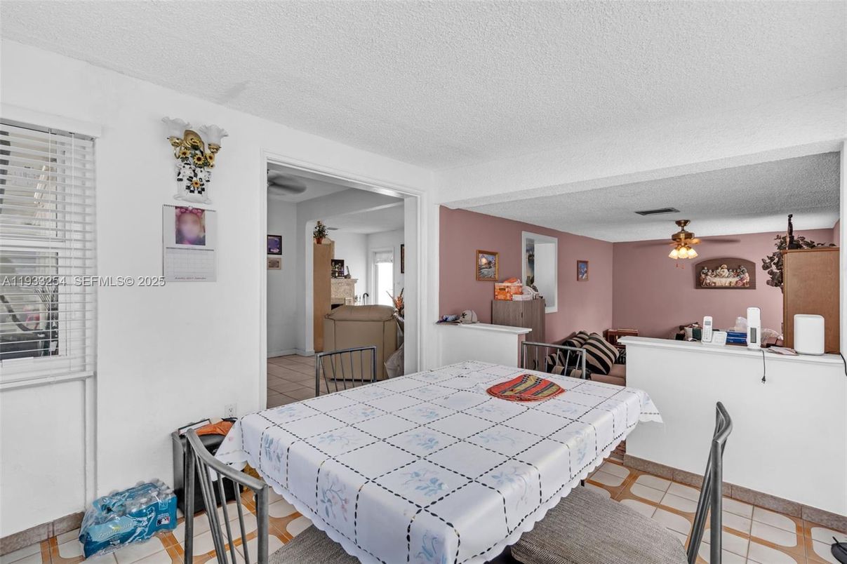 Dining room, Interior