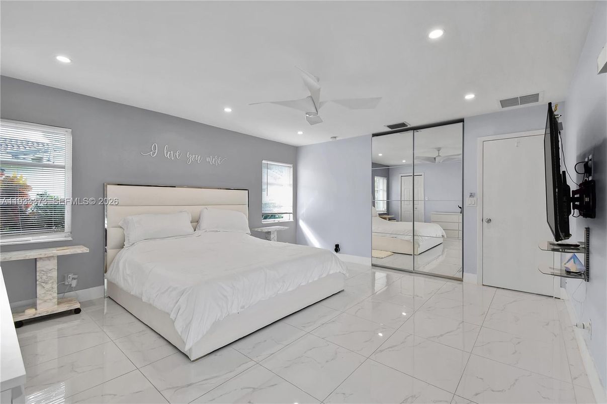 Bedroom, Interior, Marble, Recessed Lighting