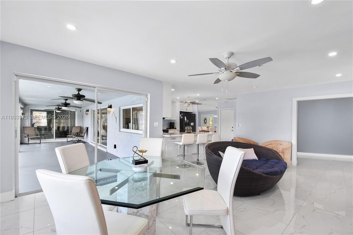 Dining room, Interior, Kitchen, Marble, Recessed Lighting