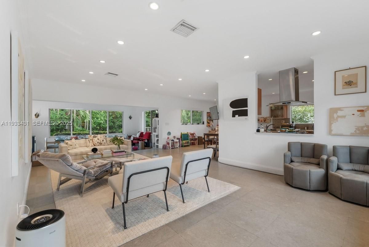 Interior, Kitchen, Living room, Recessed Lighting