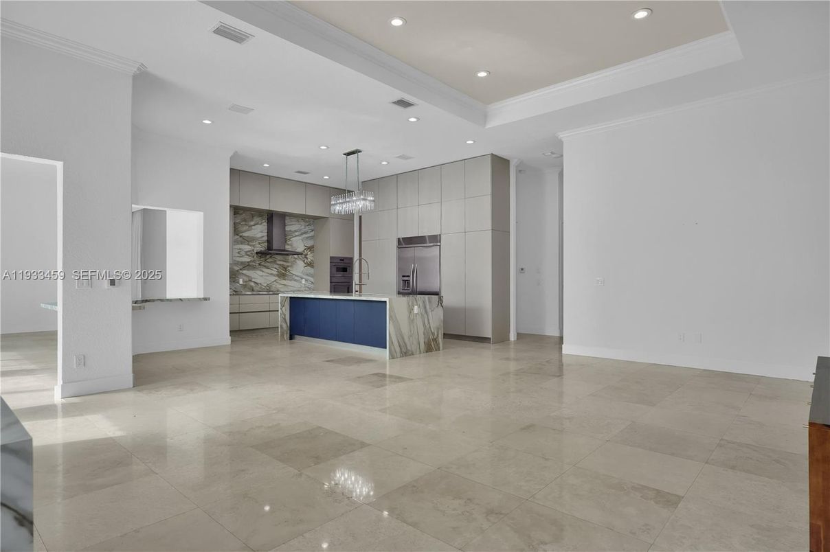 Chandelier, Empty room, Interior, Kitchen, Pendant Lights, Recessed Lighting