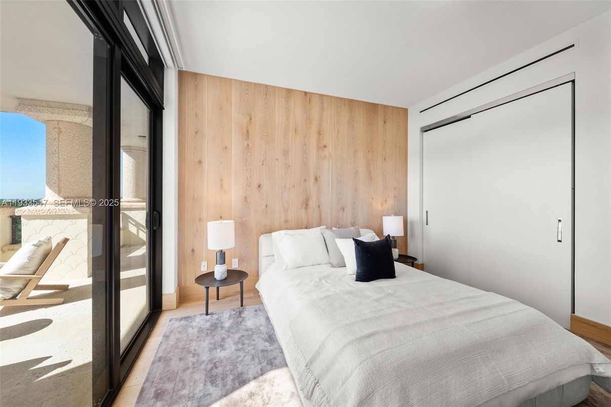 Interior, Wooden Walls