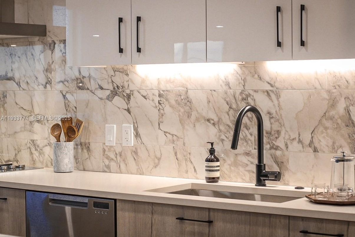 Interior, Kitchen, Marble Walls