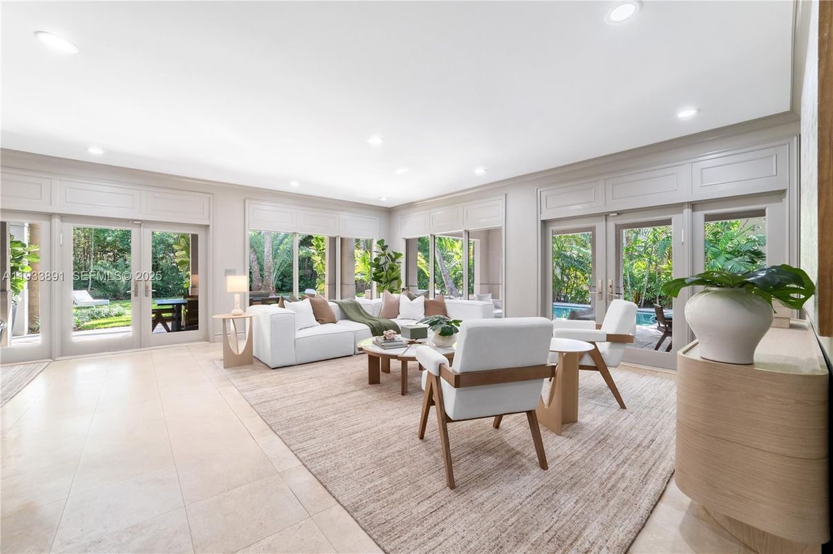 Dining room, Interior, Living room, Recessed Lighting