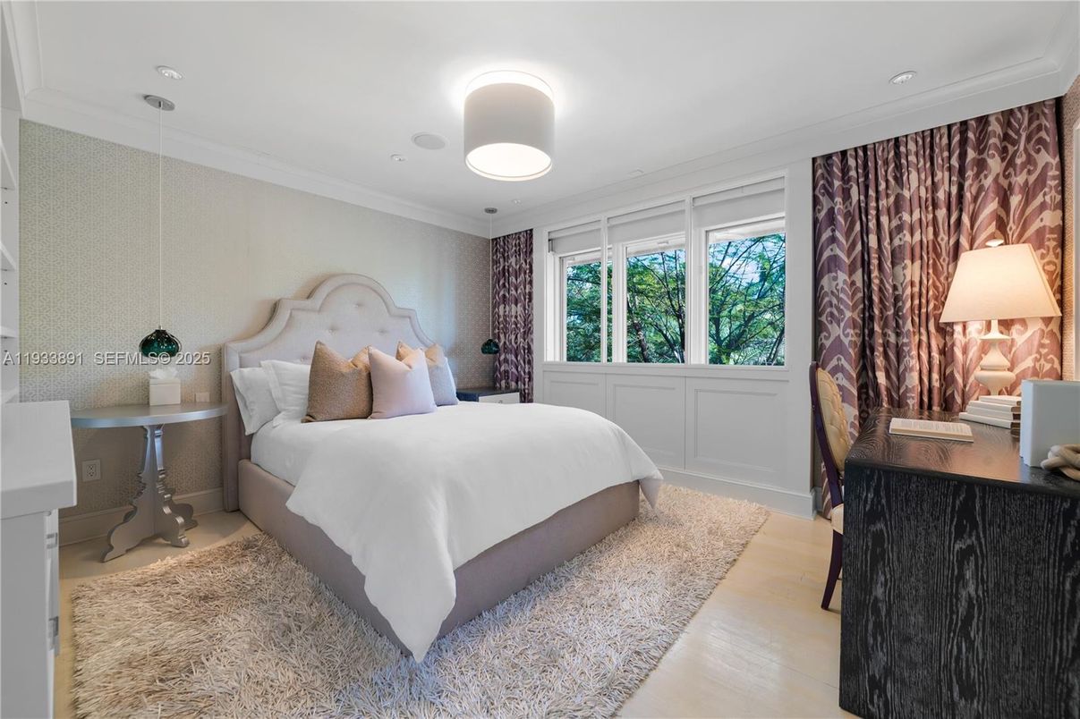 Bedroom, Interior, Pendant Lights, Recessed Lighting