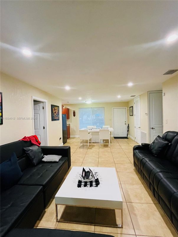 Dining room, Interior, Living room, Recessed Lighting