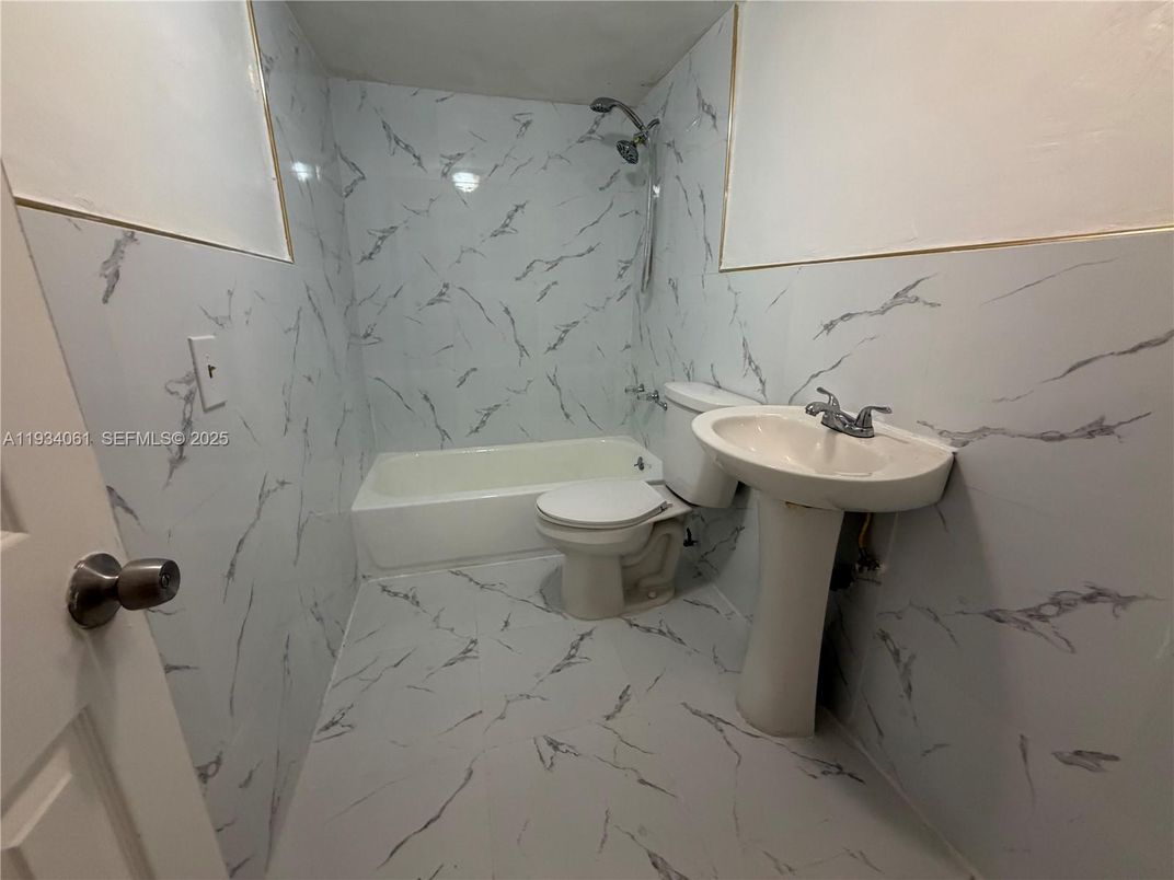 Bathroom, Interior, Marble, Marble Walls