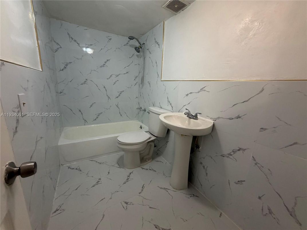 Bathroom, Interior, Marble, Marble Walls
