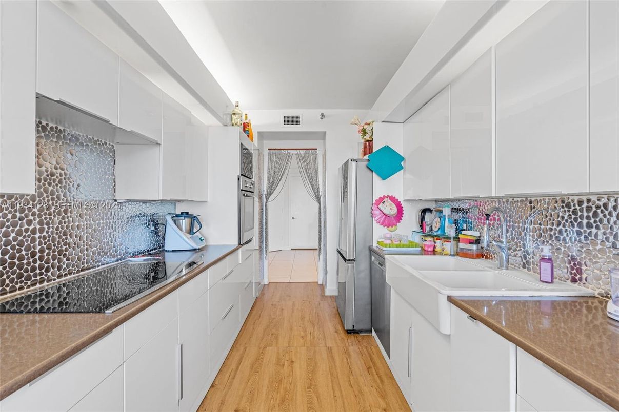 Interior, Kitchen, Wood Texture Flooring