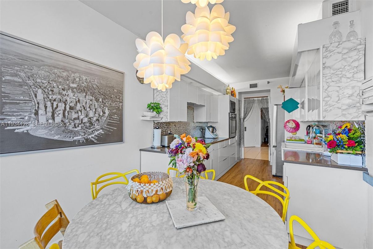 Chandelier, Dining room, Interior, Kitchen, Wood Texture Flooring