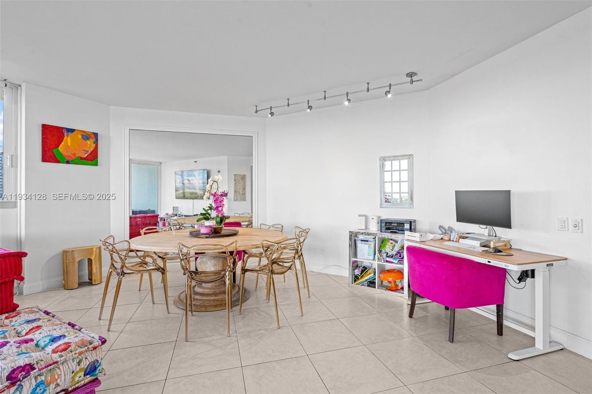 Dining room, Interior