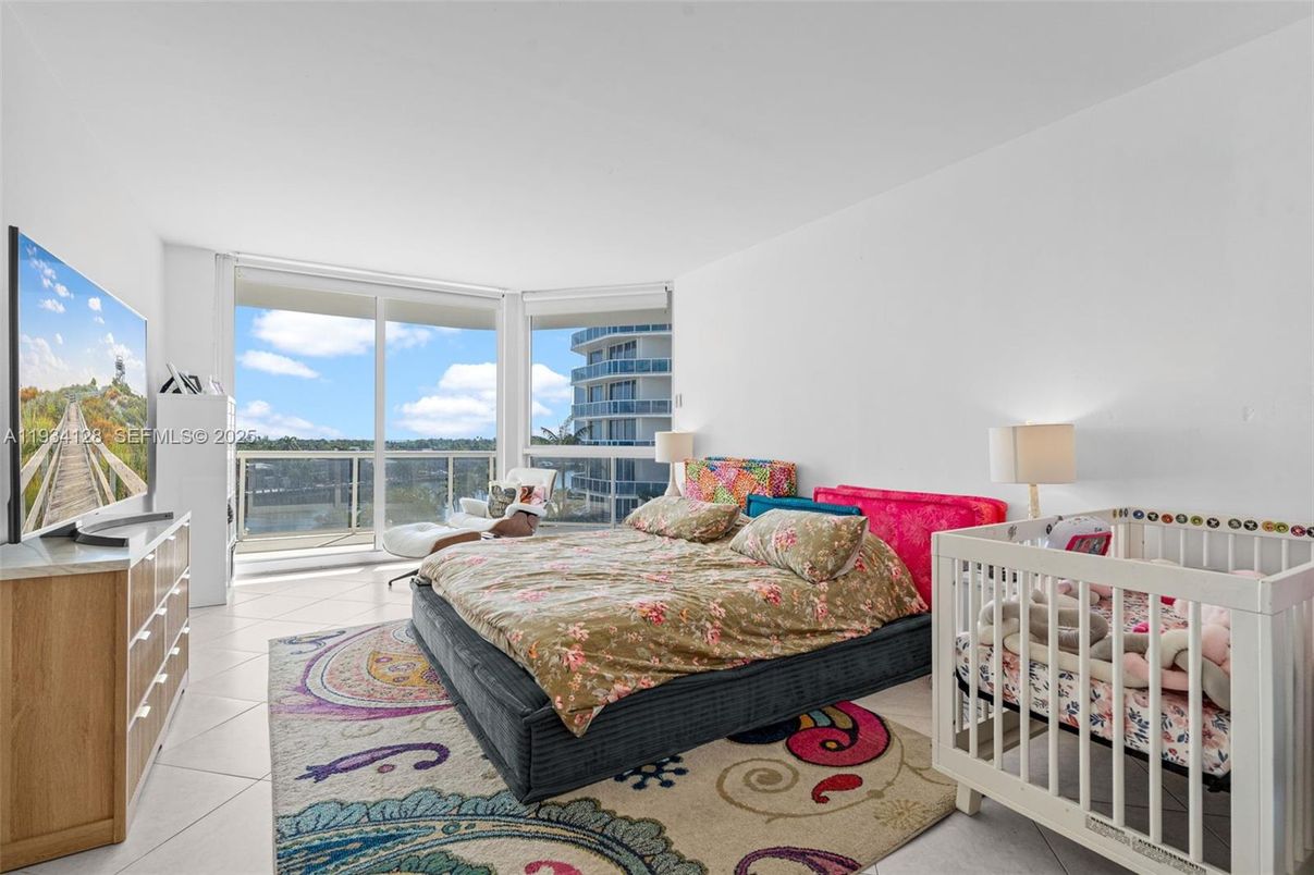 Bedroom, Interior, Water