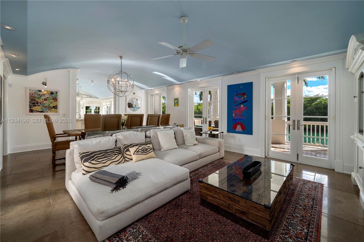 Chandelier, Dining room, Interior, Living room, Recessed Lighting