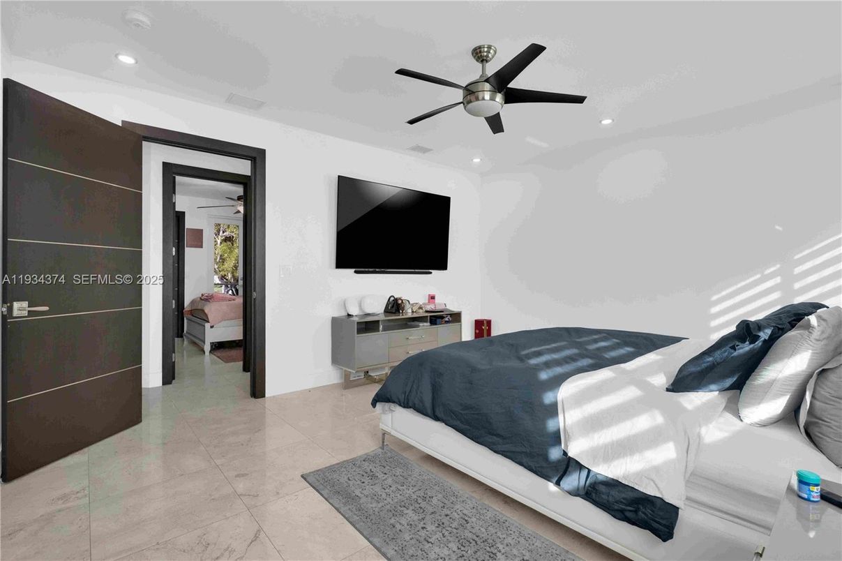 Bedroom, Interior, Recessed Lighting