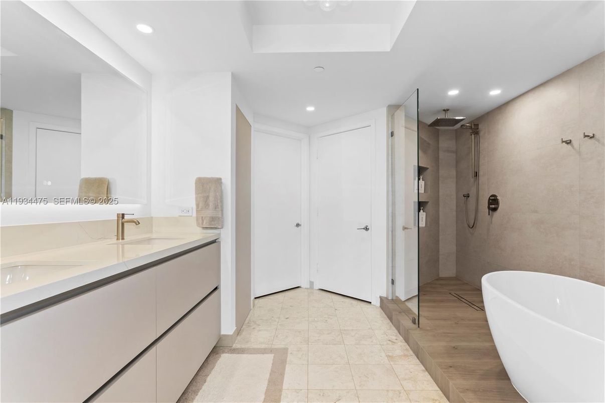 Bathroom, Dual Sink Vanities, Free Standing Baths, Glass Shower, Interior, Recessed Lighting